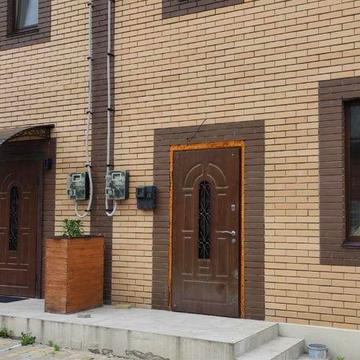 Оренда таунхауса ~70 м² у Пирогово, 2 спальні, 2 санвузли, паркомісце
