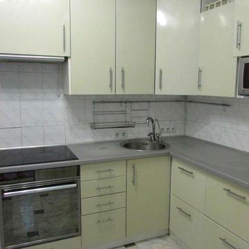 Троєщина. ТРЦ "Район". вул. Бальзака, буд. 57