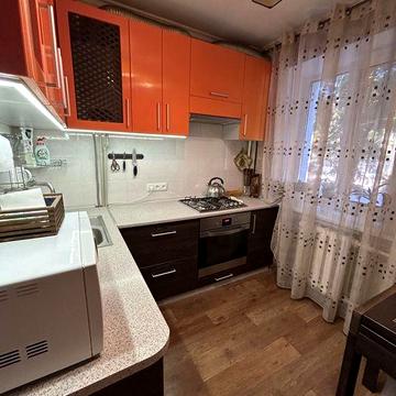 Продаж 2 кімнатноі квартири на проспекті Щевченка.