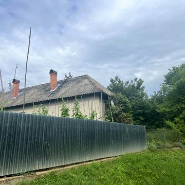 Терміновий продаж житлового будинку на околиці села