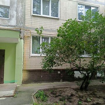Продается под ремонт 1к метро Ипподром,Лятошинского 8а