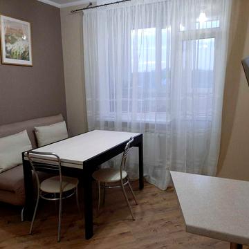 Продам 2к квартиру у ЖК The Lakes, 10 буд (моноліт, не панелька як 11 буд))! Власник квартири. Без комісії. Можлива продаж за держ програмами ЖК The Lakes