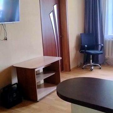 Продаж будинку, зі зручностями. Опалення працює при відключенні світла.