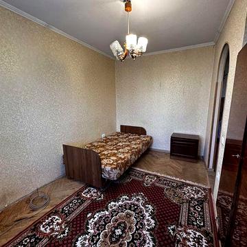 Оренда квартири в малосімейці. Тролейбусна