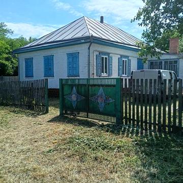 Продам будинок  селище Драбів  Черкаська обл