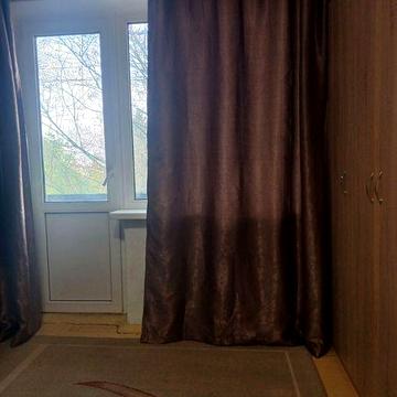 Здам 2 кім.кв 2/5 вул.Чумаченко ,район Маліновського.Техніка,меблі.