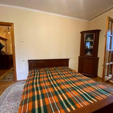 Аренда 2 х комн королева 90 б