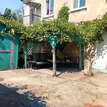 Продам г. Аккерман  4 комн. квартиру в центре