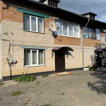 Продаж частини будинку  50 км від Вінниці .4 окремі кімнати, балкон. автономне газове опалення, та твердоп.Вода, власна криниця Світло Усі зручності
