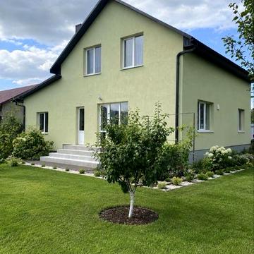 Будинок 169 м² вул Дубнівська,6 соток,гараж 36 м²,меблі
