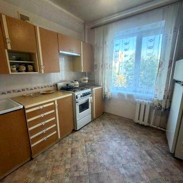 Аренда 2х кім.кв по бульвару Будівельників, р-н кафе Терра -7999гр