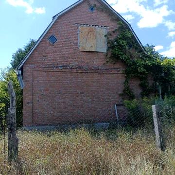 Продам дачу біля лісу