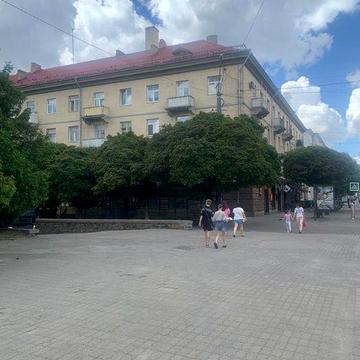 Продам квартиру в центрі по проспекту Волі у м. Луцьку
