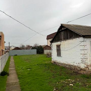 Продаю отличный участок земли  с домом  в  Центре. 4 Слободская без коммисии