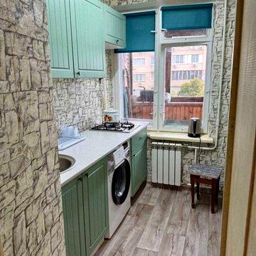 Оренда 1к Солом‘янський район, метро Вокзальна, пр. Повітряних Сил 62