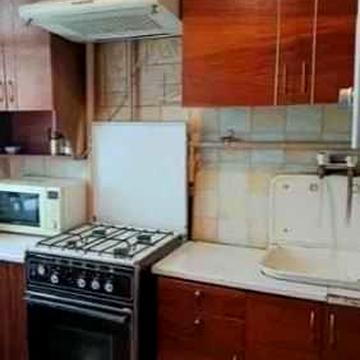 2-кім.Квартира.3єт./5 Кімнати окремі. Нова Газ-колонка(автомат) ЦЕНТР. Все поряд.