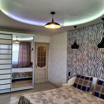 Сдам 3 комн.квартиру м. 23 августа