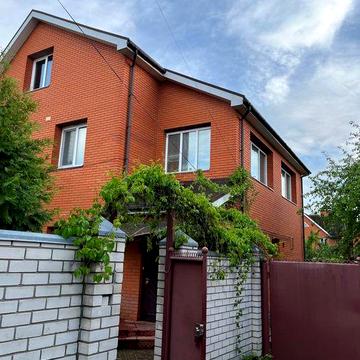 Затишна садиба з трьома будинками на доглянутій ділянці 12.68 соток. Автономія!