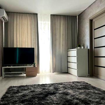 Аренда 2х ком кв, в р-не Новинки. На 98 квартале ( пр Гагарина )