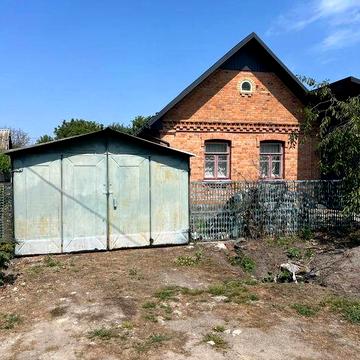 Будинок в районі дитячого світу