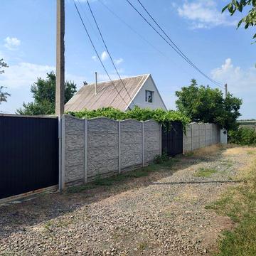 Оренда будинку в тихому місці, недалеко від річки.