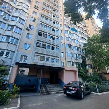 Трехкомнатная квартира с тремя лоджиями по горячей цене!
