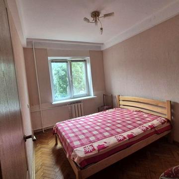 Воскресенський проспект 24 Б, 2х к. кв, охайна, готова для проживання