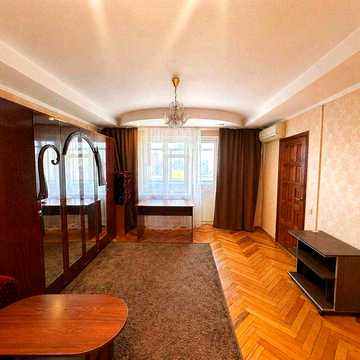БЕЗ% Продам квартиру ЦЕНТР Лесі Українки 5 (метро Кловська 5хв пішки)