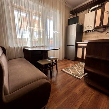 Продам 2 кім квартиру з свіжим ремонтом та балконом. Ірпінь, парк Центральний