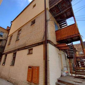Продам 2к квартиру у Центрі вул. Воскресенська