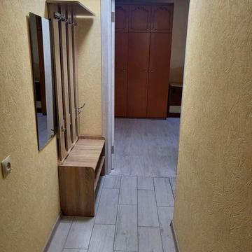 2 кімнатна квартира на 4 поверсі. Газове опалення. Меблі, техніка