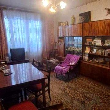 Продам 2-комнатную квартиру возле м. Масельского!