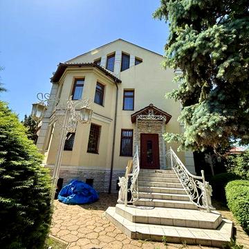 Аренда большого дома на Тимирязева, Львовская, Сантим, бассейн