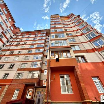 3км квартира з чорновим ремонтом !