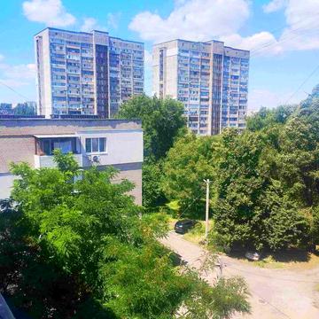 Продам 1 комн квартиру на Титова, 12. Проспект Поля