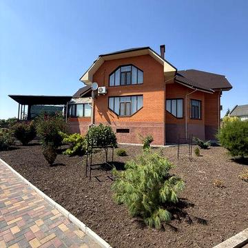 Продам 3 х этажный дом, Куриловка. А
