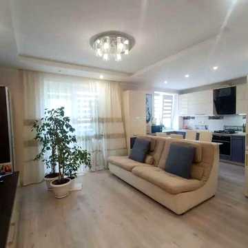 Продам 3к квартиру в центре