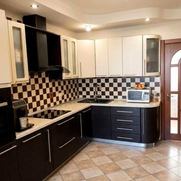 Продаж 3к трикімнатної квартири Троєщина
