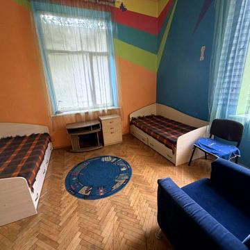 Здається  в оренду 2х рівнева 3кім. квартира вул.Лепкого
