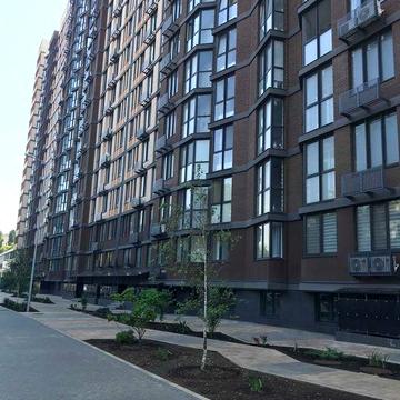 Продам 3-х ком. квартиру в новом доме. Центр.