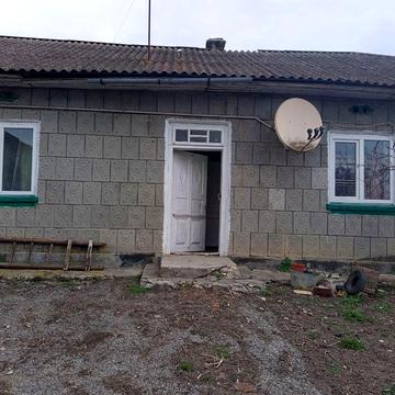 Власний будинок  в селі