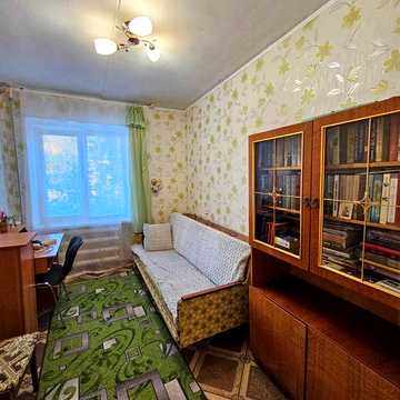 Продаж 3-кімнатної квартири в районі чорного АТБ