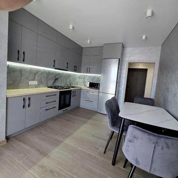 Оренда 2К, велика парковка, закрита територія, автономне опалення