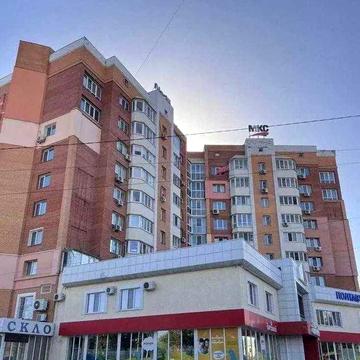 Двокімнатна в новому будинку чекає на нового власника!