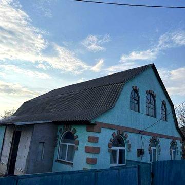 Продаж  житлового будинку в Чигирині. Можливо і під бізнес.