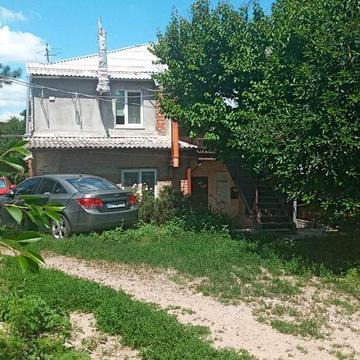 Продаеється затишна 3 кімнатна квартира. У гарному  житловому  стані.