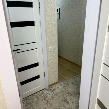 Продам свою двухкомнатную на Площади Независимости