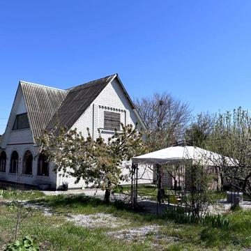 Продаж дачі,земельна ділянка 9соток з дачним Будинком в Трипілля