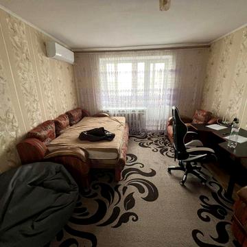 Продам квартиру в центрі Звягеля