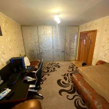 Продам квартиру в центрі Звягеля